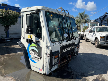 2019 Mack LR64 CAB, VIN: 1M2LR2GC7KM001040