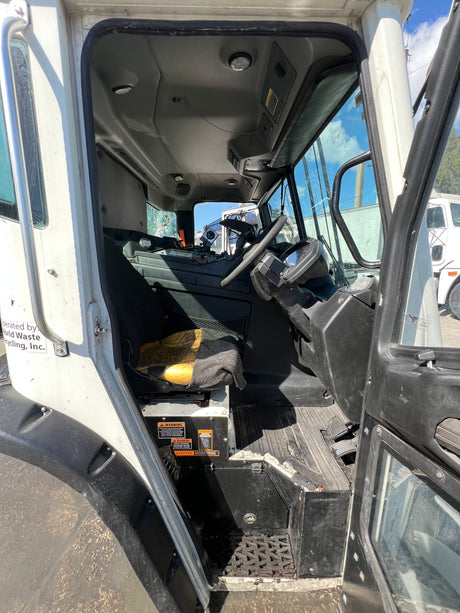 2019 Mack LR64 CAB, VIN: 1M2LR2GC7KM001040