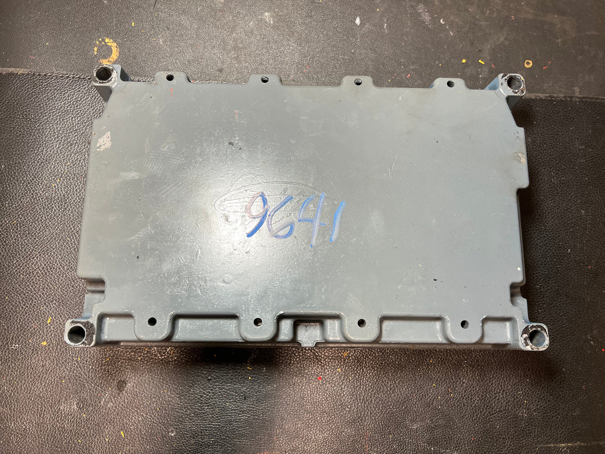 International DT466E Engine Control Module (ECM) 1807457C1 w/Bolts