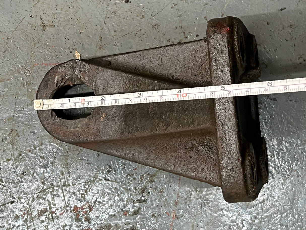 Cummins ISB Driver's Side Engine Mount Part # 01-30509-000, LEFT Side