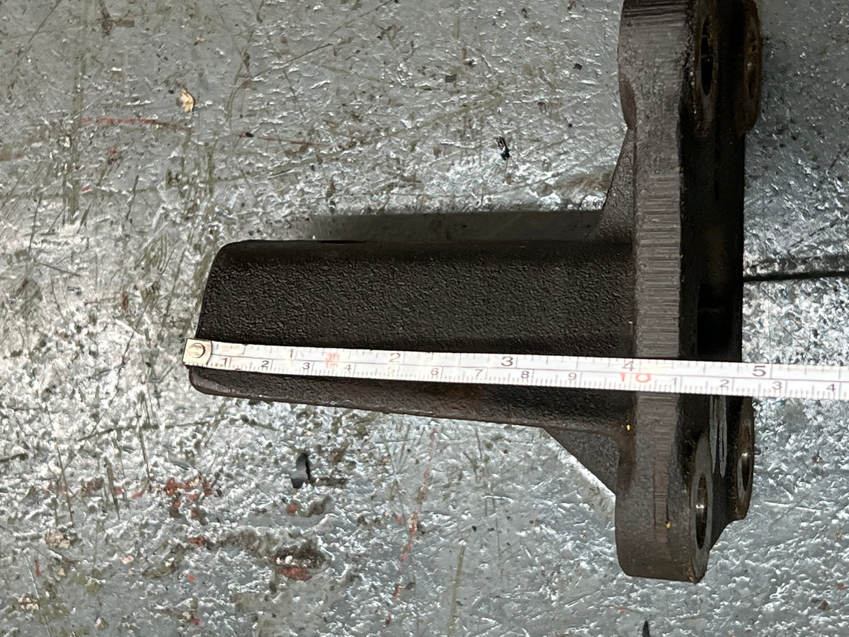 OEM International DT466E Engine Mount Part # 3532953C1