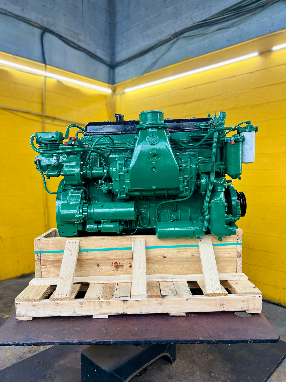 Detroit 6-71 Diesel Engine, Model# 1067-7040