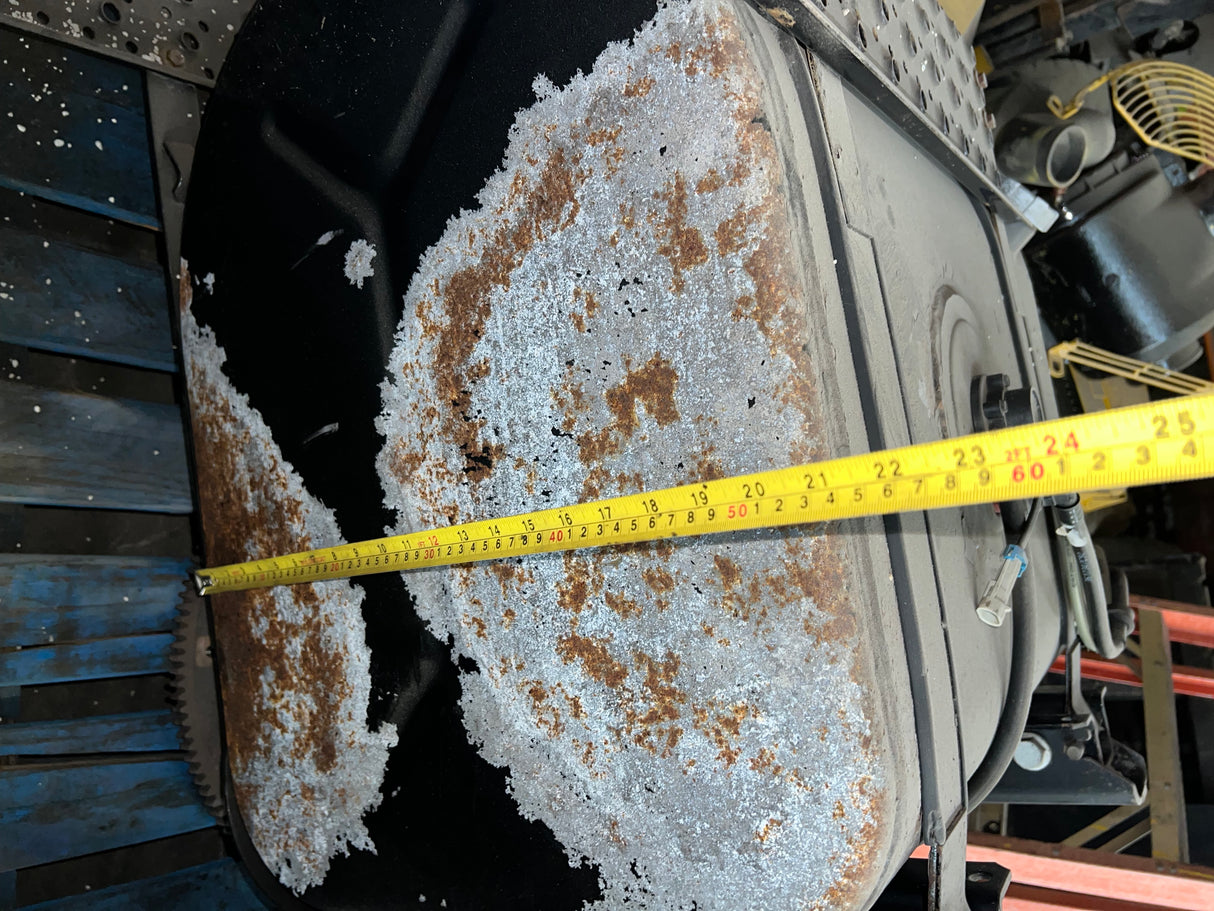 INTERNATIONAL 50G D-STY LSM (SVC) FUEL TANK Part # 3671324F91 WITH STEPS