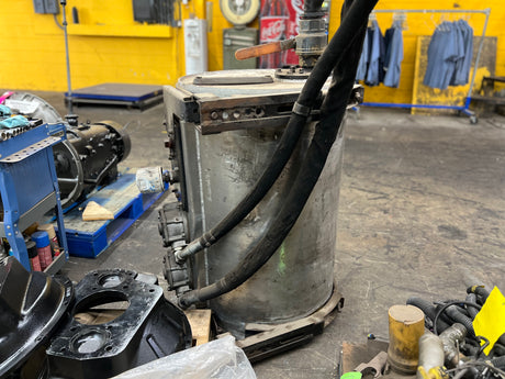 2016 Mack Hydraulic Tank