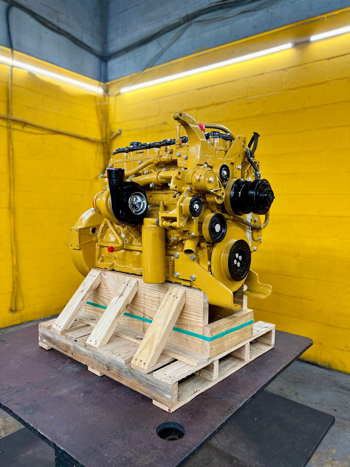 2005 Caterpillar C7 ACERT Diesel Engine For Sale, 250HP