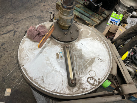 2016 Mack Hydraulic Tank