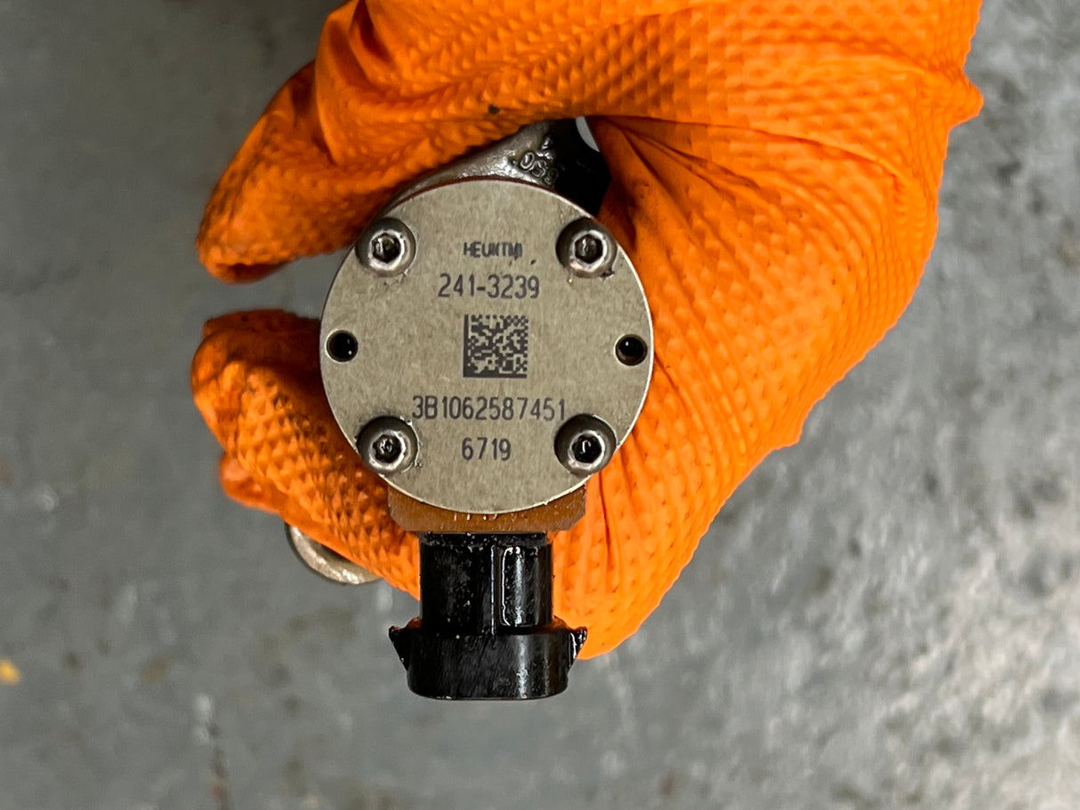 HEUI(TM) Caterpillar C7/C9 Diesel Engine Fuel Injector 241-3239