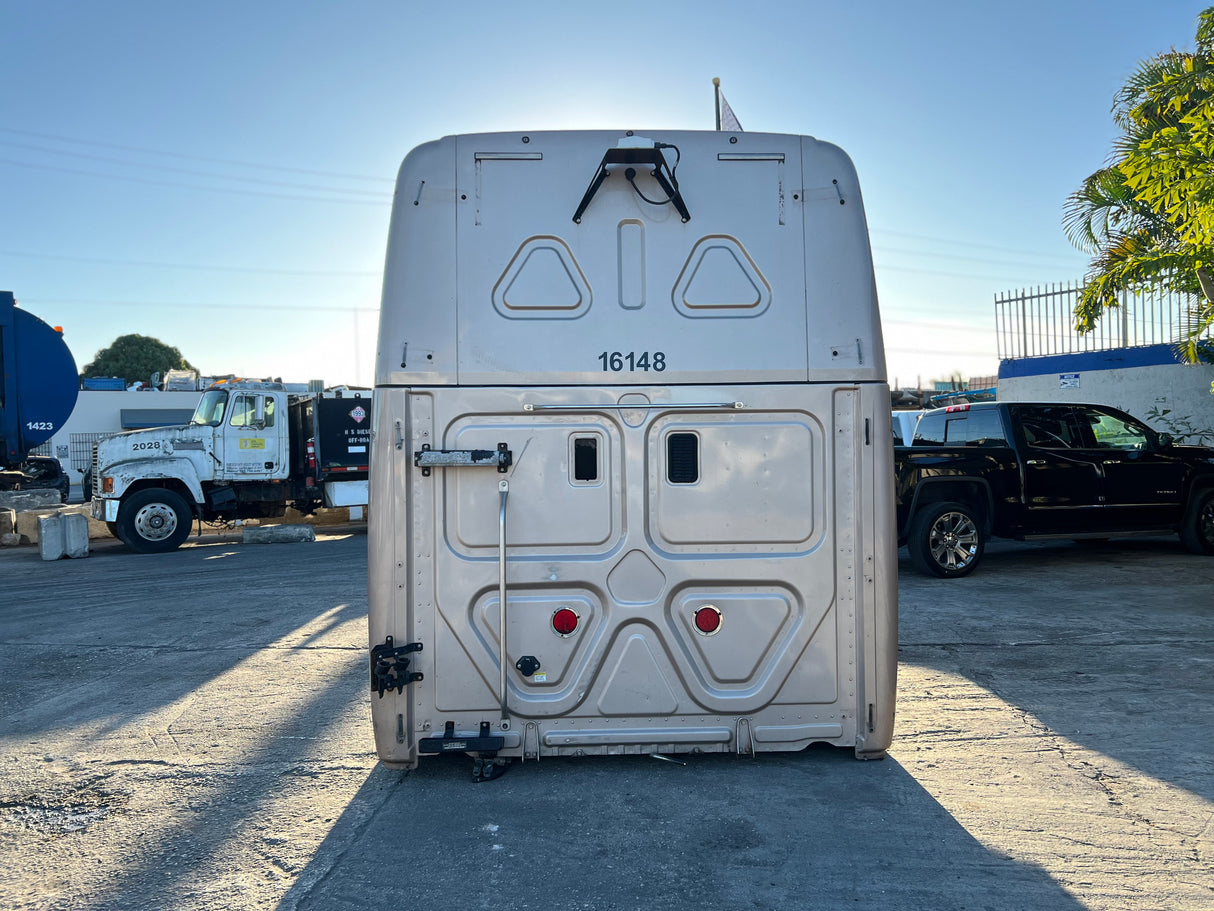 2016 Freightliner Cascadia 125 High Roof Sleeper CAB Shell