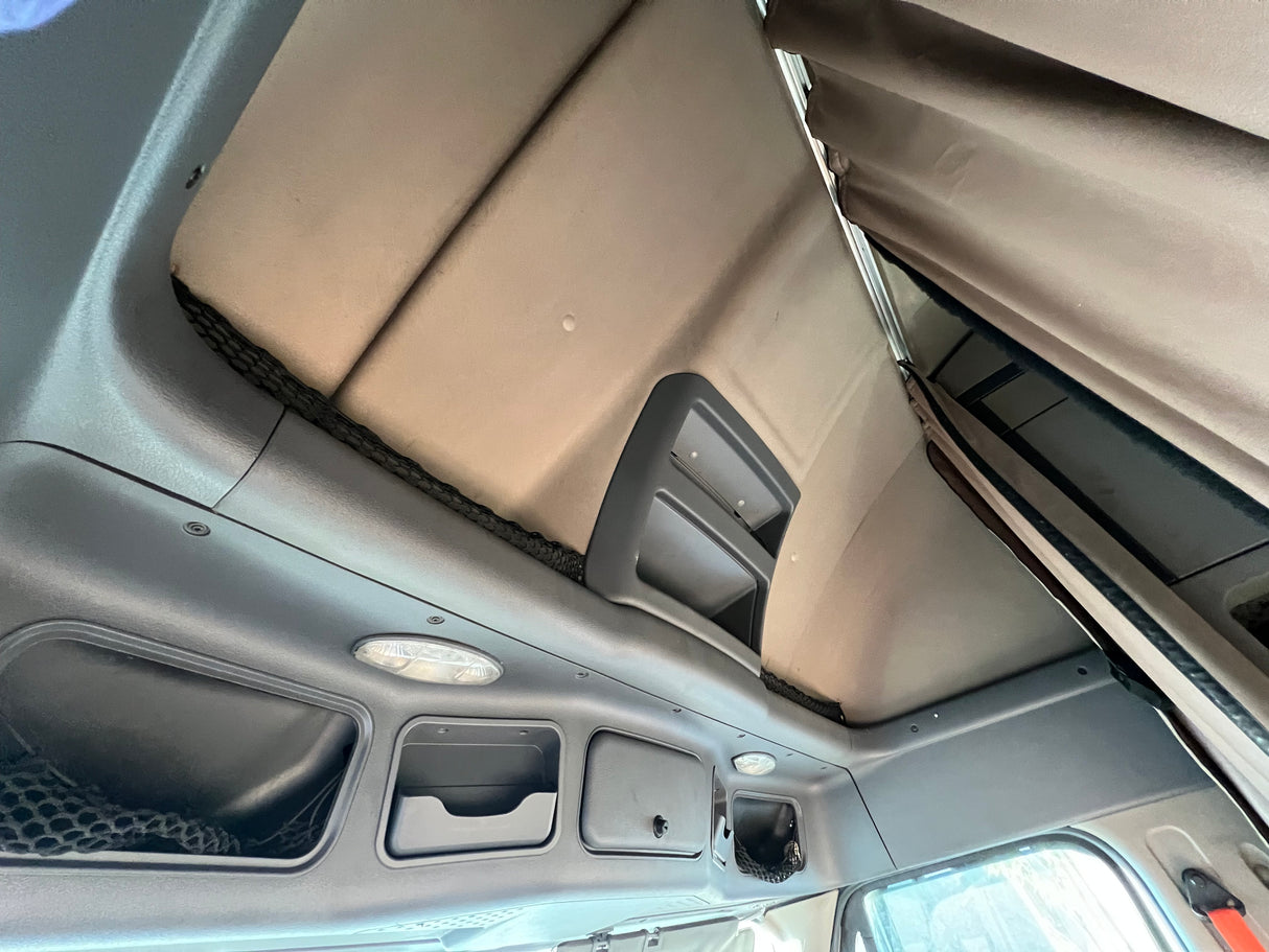 2016 Freightliner Cascadia 125 High Roof Sleeper CAB Shell