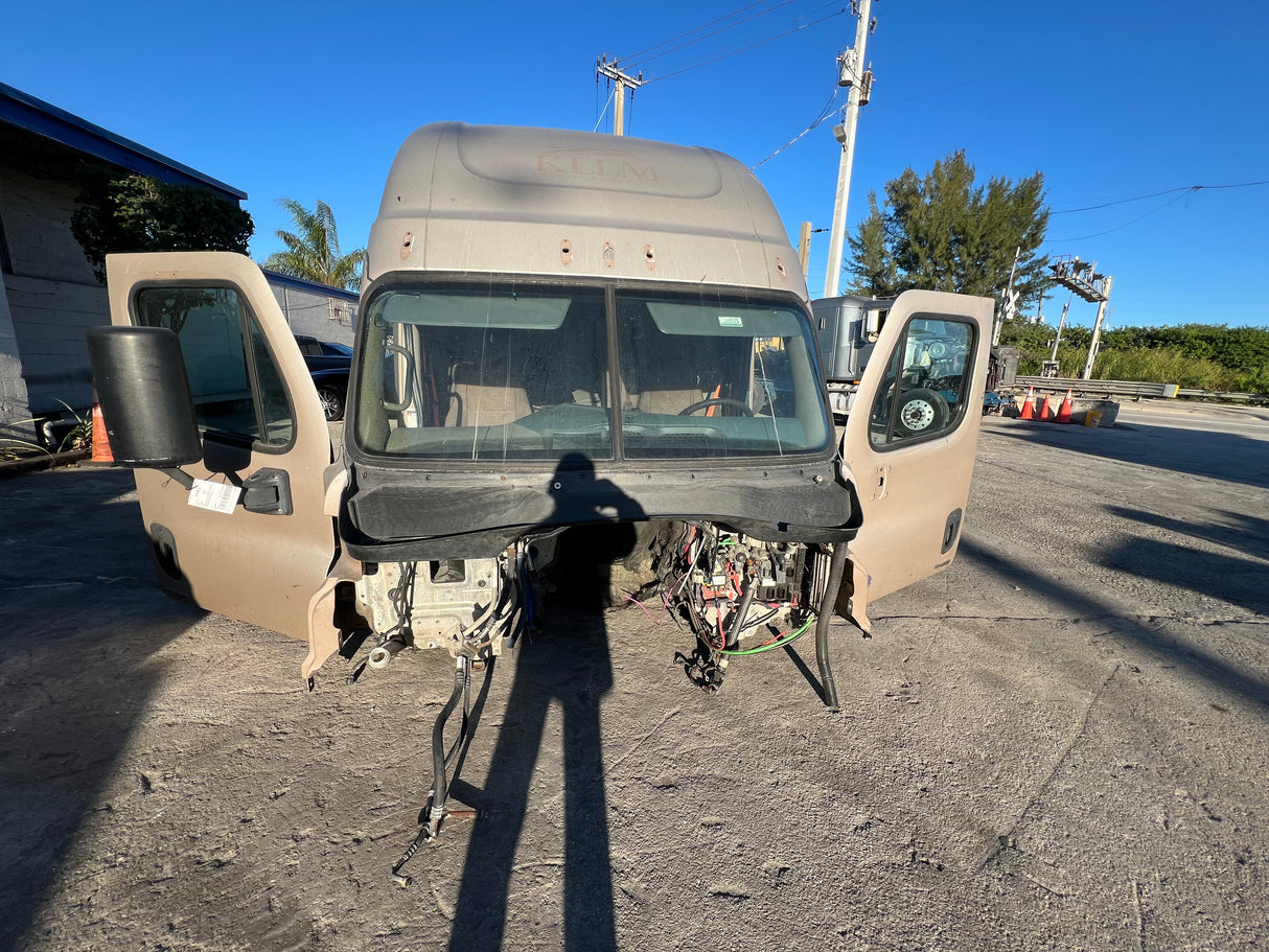 2016 Freightliner Cascadia 125 High Roof Sleeper CAB Shell