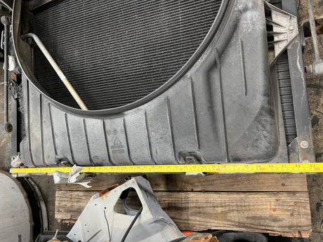2013 International DuraStar 4300 Cooling Assembly Part # 3023129D, Shroud Part # 5A075905