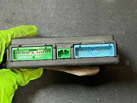 Mack Vehicle Electronic Control Module (VECU) Part # 21083383-P08