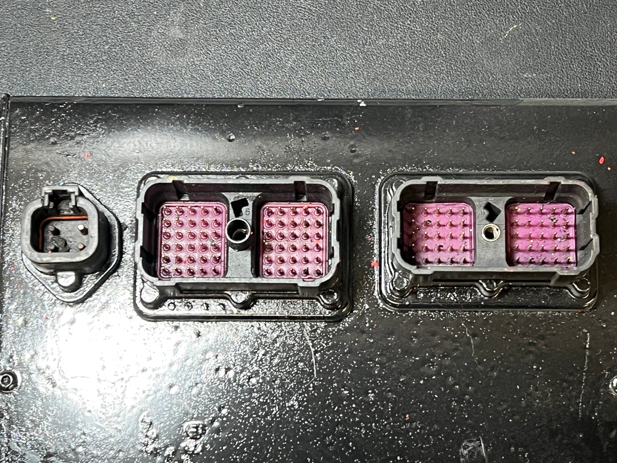 Cummins ISC / ISL8.3 Engine Control Module (ECM) Part # 4921776, CM850