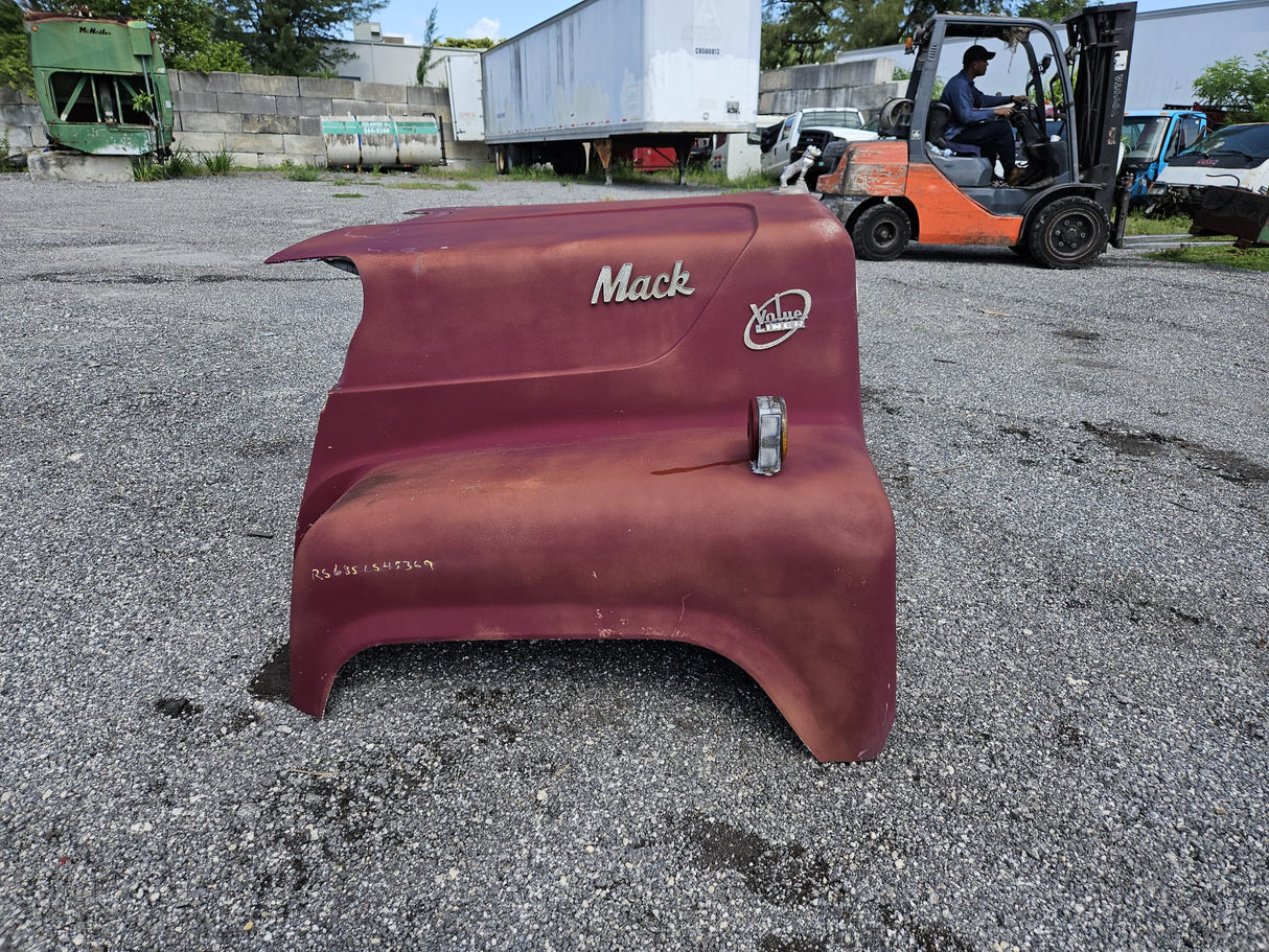 Mack Value Liner Hood