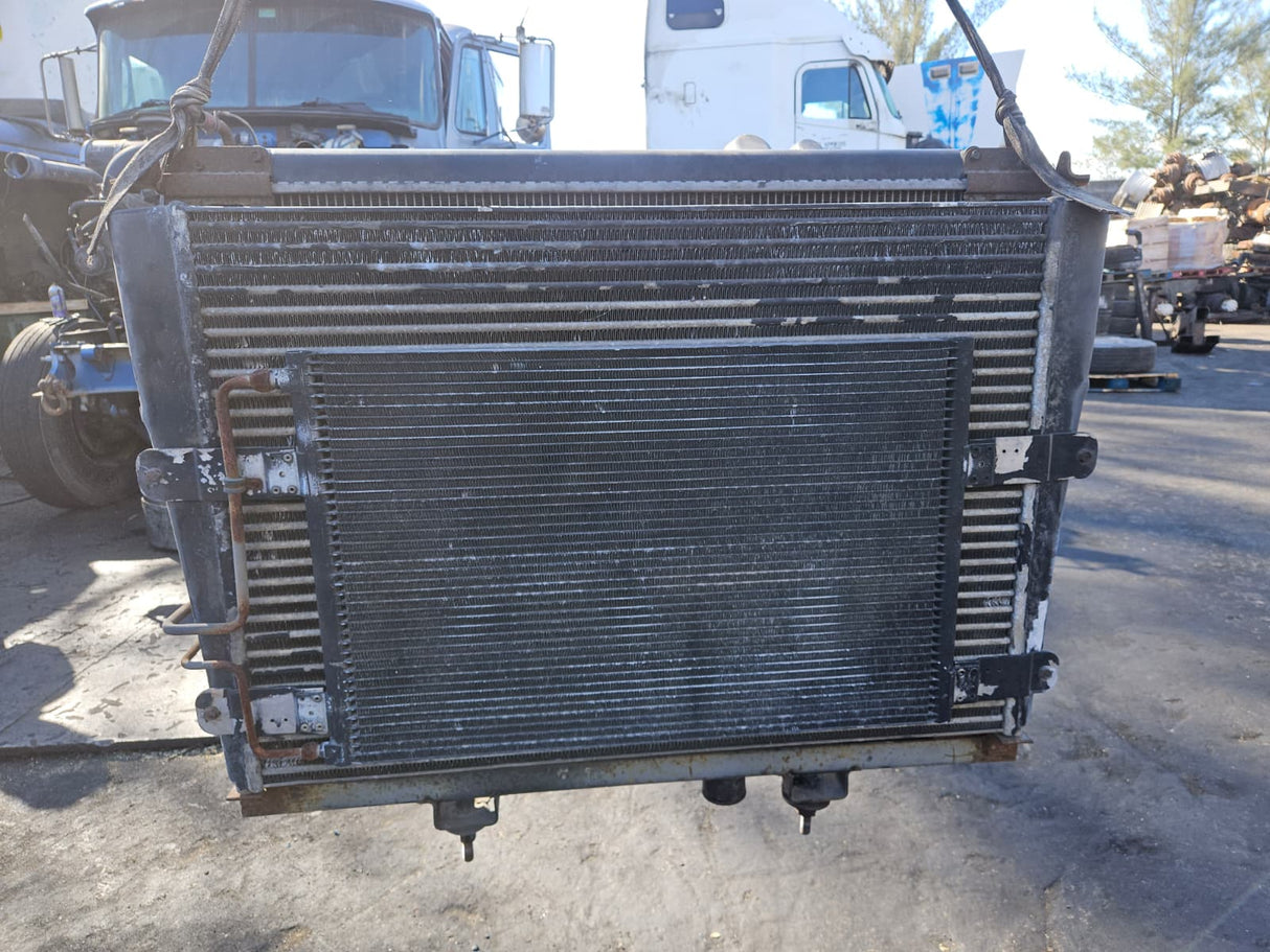 MACK CH613 COOLING ASSEMBLY, SHROUD PART # 5MH5179M